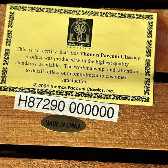 Thomas Pacconi Classics 2004 Collection A Christmas Carol glass tree ornaments - Picture 7 of 7